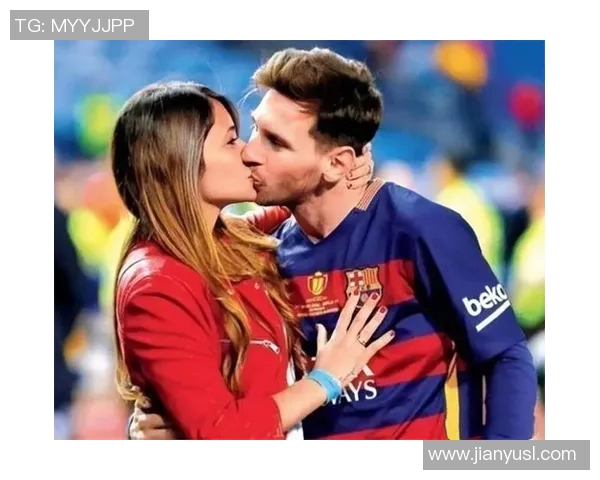 足球明星与妻子甜蜜接吻瞬间曝光浪漫爱情故事引发热议